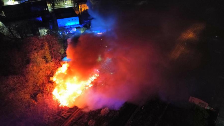 Pożar pustostanu przy ul. Handlowej w Ząbkowicach Śląskich