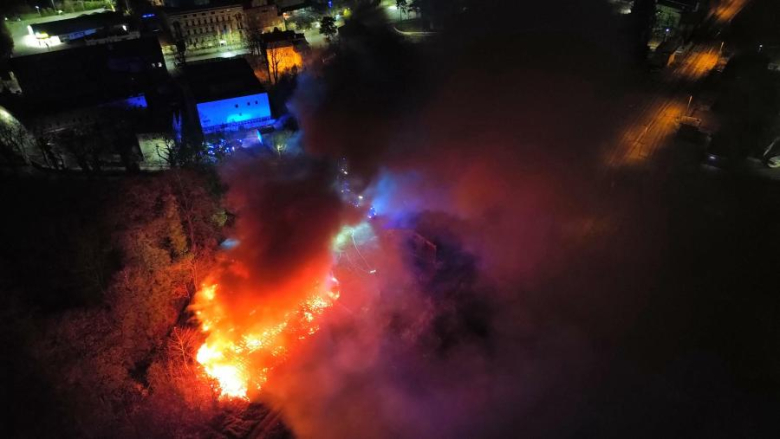 Pożar pustostanu przy ul. Handlowej w Ząbkowicach Śląskich