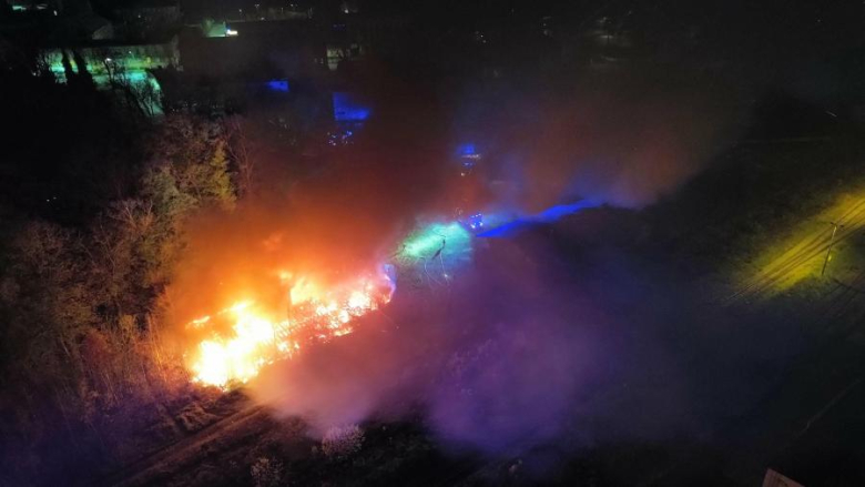 Pożar pustostanu przy ul. Handlowej w Ząbkowicach Śląskich