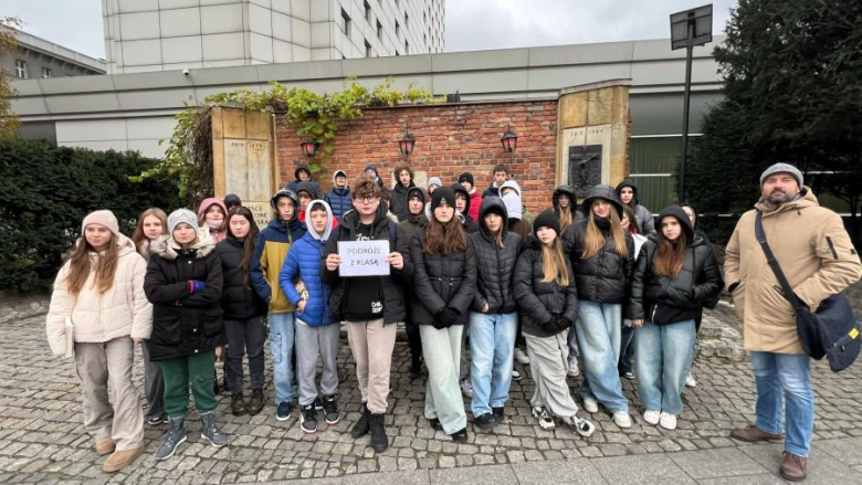  „Podróż z klasą”. Uczniowie z Barda na wycieczce w Warszawie