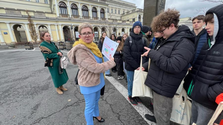  „Podróż z klasą”. Uczniowie z Barda na wycieczce w Warszawie