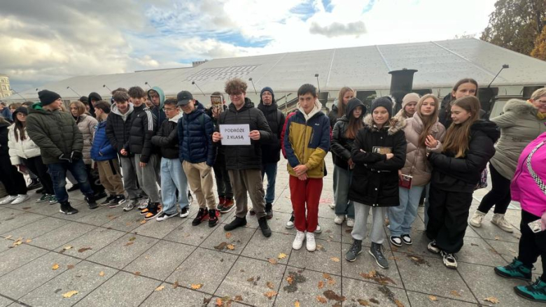  „Podróż z klasą”. Uczniowie z Barda na wycieczce w Warszawie