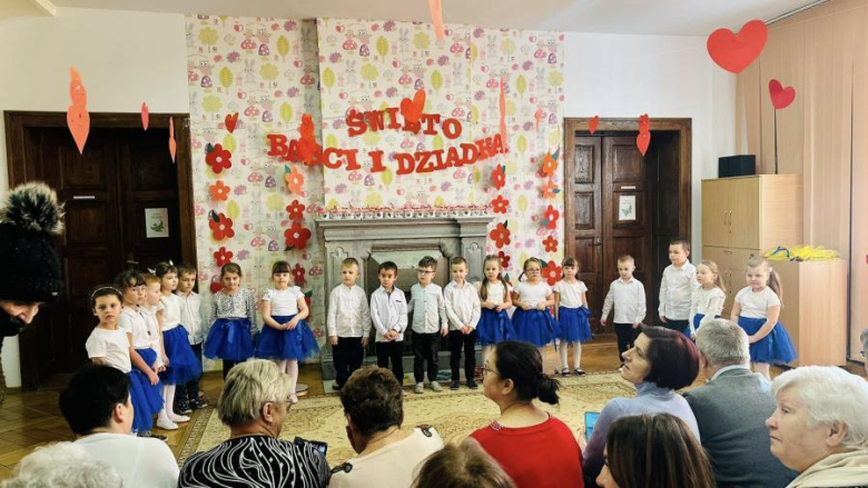 Dzień Babci i Dziadka w Przedszkolu w Henrykowie