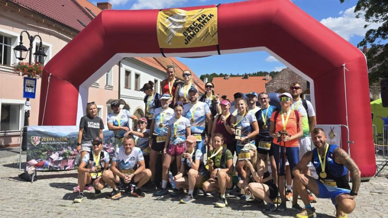 Na najlepszych biegaczy czekały sztabki złota. XIV Bieg na Jawornik za namii