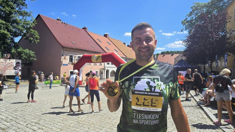 Na najlepszych biegaczy czekały sztabki złota. XIV Bieg na Jawornik za namii