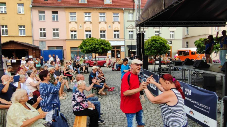 Ząbkowicka Wakacyjna Scena Muzyczna z afrykańskimi rytmami