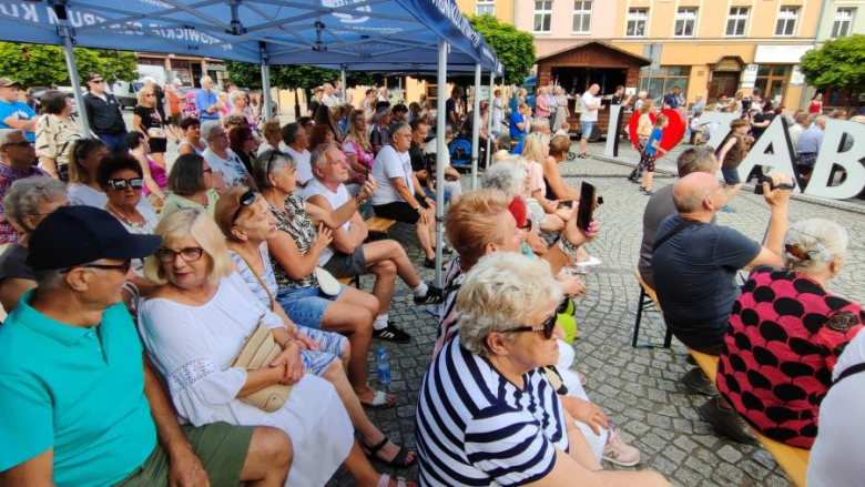 Ząbkowicka Wakacyjna Scena Muzyczna z afrykańskimi rytmami
