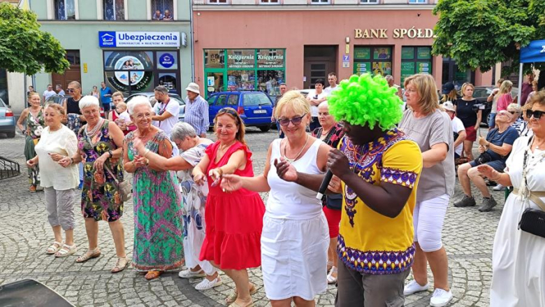 Ząbkowicka Wakacyjna Scena Muzyczna z afrykańskimi rytmami