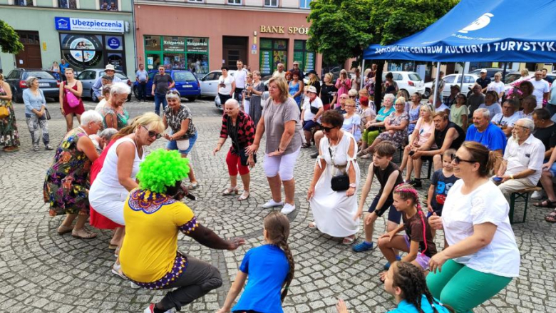 Ząbkowicka Wakacyjna Scena Muzyczna z afrykańskimi rytmami