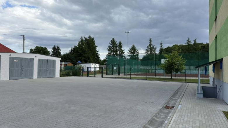 Nowy parking przy szkole i uporządkowanie odwodnienia