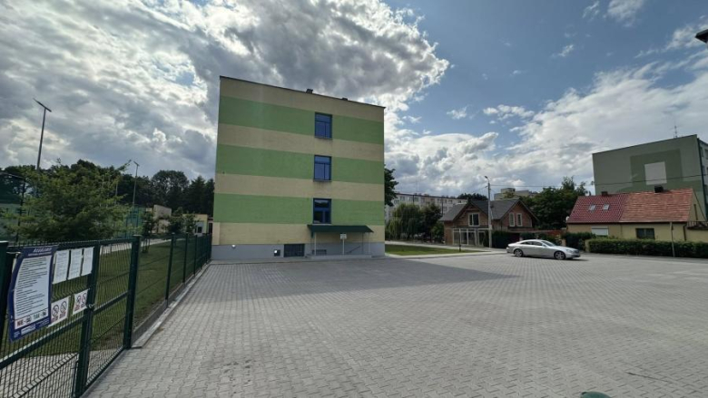 Nowy parking przy szkole i uporządkowanie odwodnienia