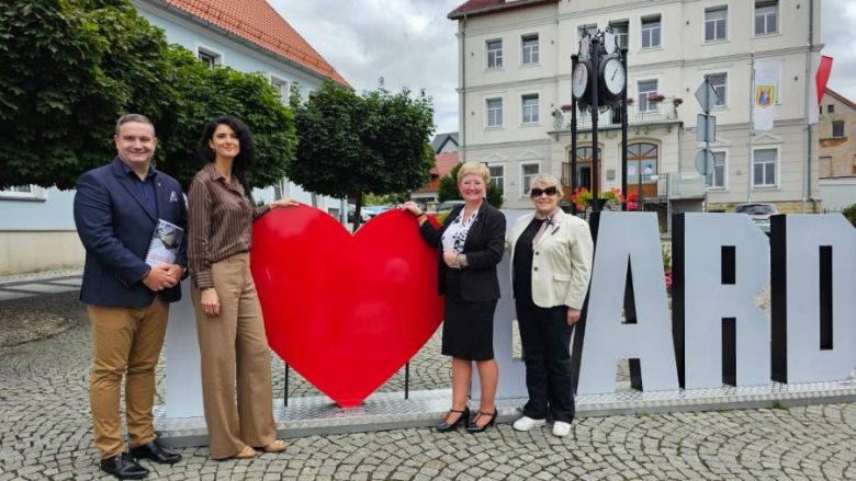 7.5 mln zł na odbudowę siedziby Centrum Kultury i Biblioteki w Bardzie