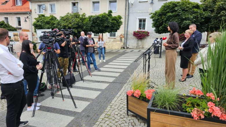 7.5 mln zł na odbudowę siedziby Centrum Kultury i Biblioteki w Bardzie