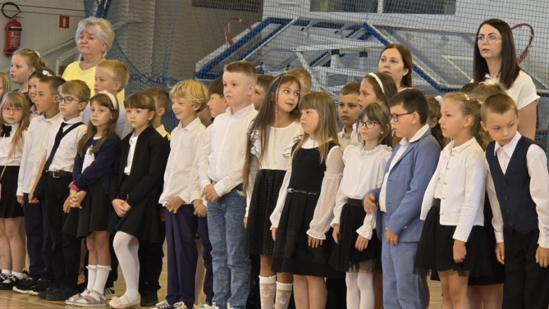Uroczyste rozpoczęcie roku w złotostockiej podstawówce