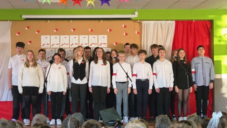 Szkolny Konkurs Pieśni Patriotycznej w Ciepłowodach. Znamy rostrzygnięcia