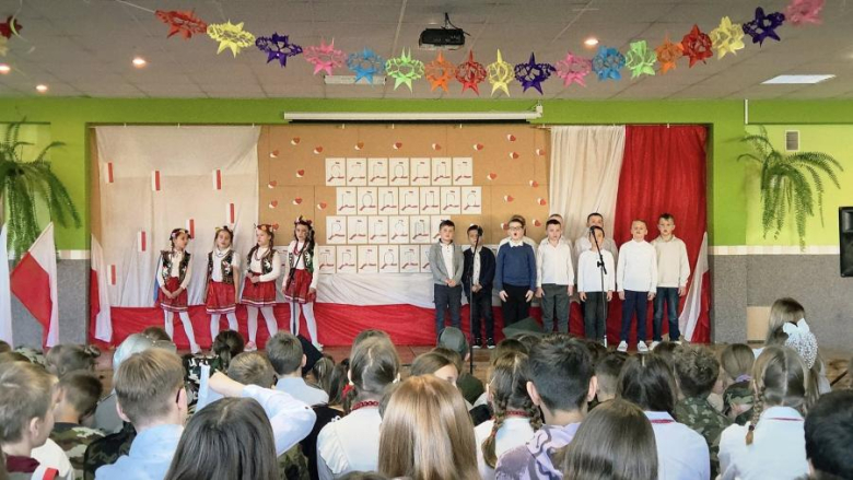 Szkolny Konkurs Pieśni Patriotycznej w Ciepłowodach. Znamy rostrzygnięcia