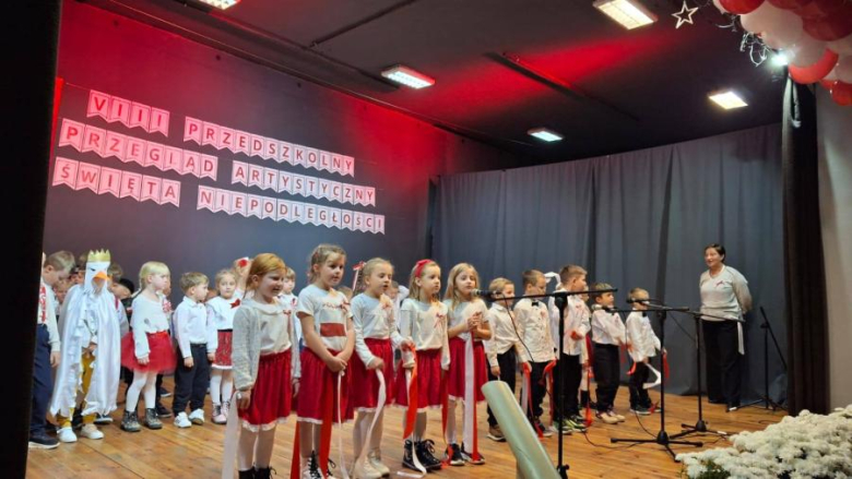 VIII Przedszkolny Przegląd Artystyczny z okazji Święta Niepodległości