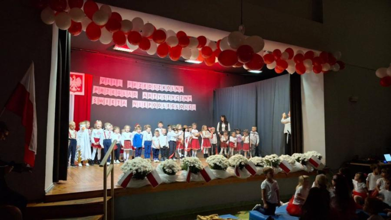 VIII Przedszkolny Przegląd Artystyczny z okazji Święta Niepodległości