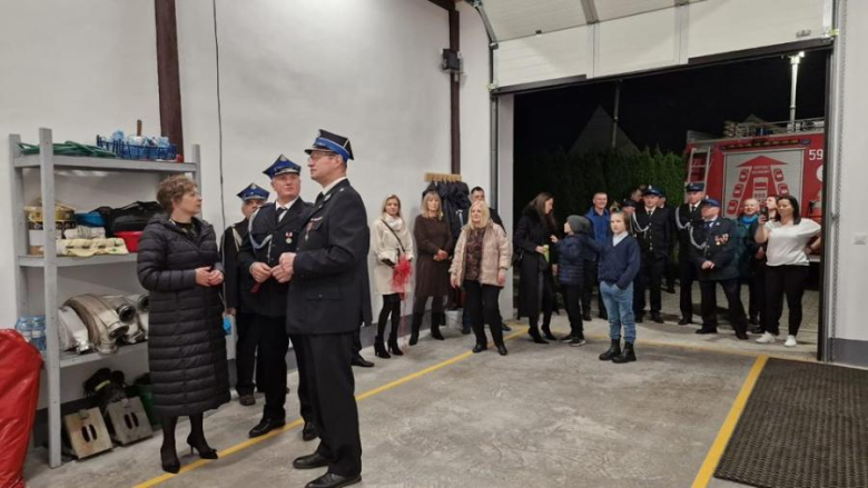 Uroczyste otwarcie odnowionej remizy i świetlicy w Lutomierzu