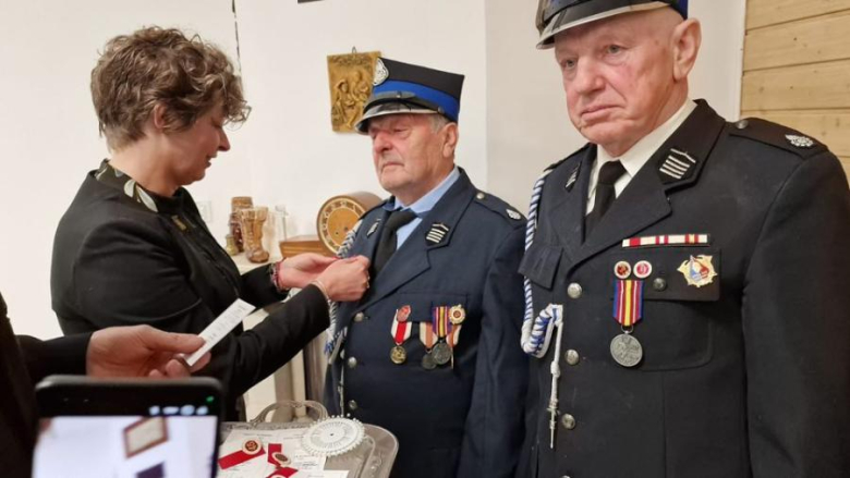 Uroczyste otwarcie odnowionej remizy i świetlicy w Lutomierzu