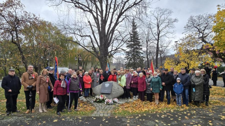Narodowe Święto Niepodległości w Złotym Stoku – wspólna modlitwa, przemarsz i hołd dla Ojczyzny