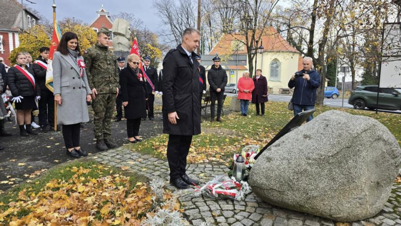 Narodowe Święto Niepodległości w Złotym Stoku – wspólna modlitwa, przemarsz i hołd dla Ojczyzny