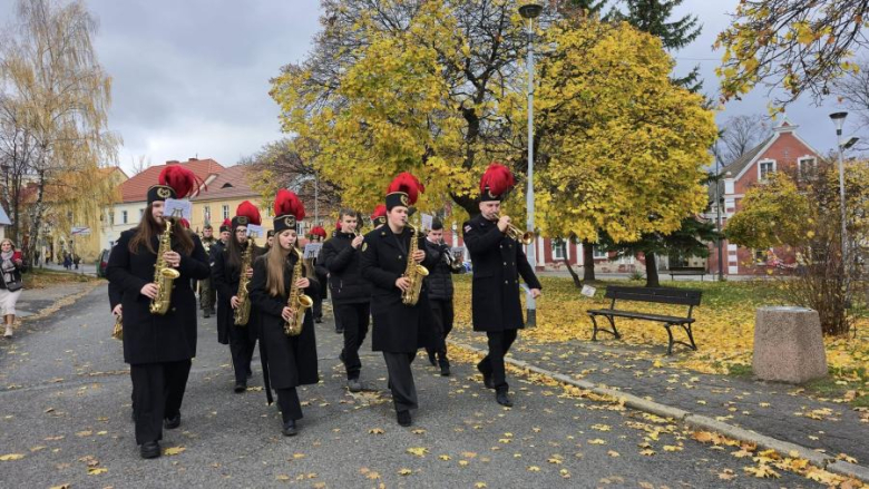 Narodowe Święto Niepodległości w Złotym Stoku – wspólna modlitwa, przemarsz i hołd dla Ojczyzny