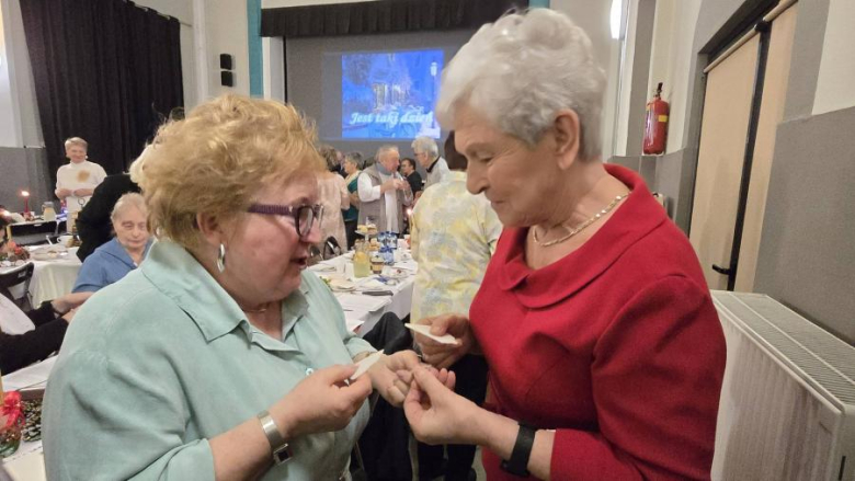 Świąteczne spotkanie Uniwersytetu Trzeciego Wieku w Złotym Stoku 