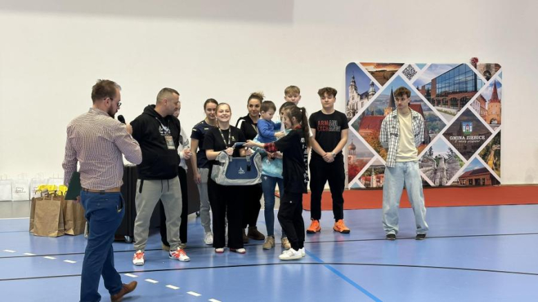 Sportowe emocje na rozpoczęcie roku. „Pozytywnie Zakręceni Cup” w Ziębicach