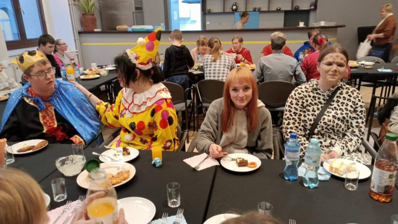 Bal karnawałowy Stowarzyszenia Integracja w Ząbkowicach Śląskich [foto]