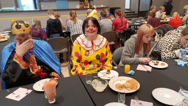 Bal karnawałowy Stowarzyszenia Integracja w Ząbkowicach Śląskich [foto]