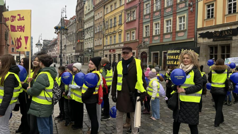 „Odblaskowa Szkoła”. Szóste miejsce ziębickiej placówki w konkursie i kilka tys. zł nagrody