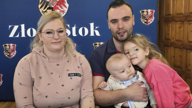 Nowi mieszkańcy Złotego Stoku oficjalnie powitani przez burmistrz