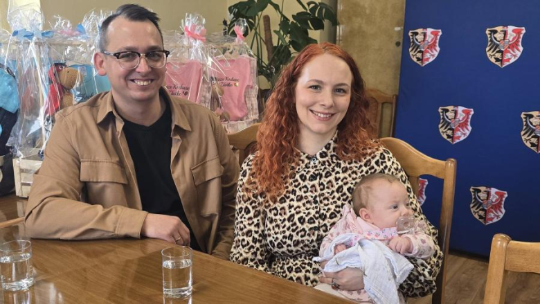 Nowi mieszkańcy Złotego Stoku oficjalnie powitani przez burmistrz