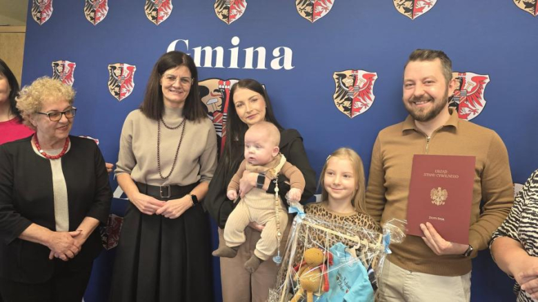 Nowi mieszkańcy Złotego Stoku oficjalnie powitani przez burmistrz