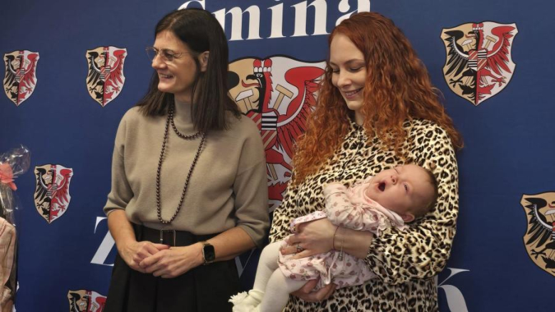 Nowi mieszkańcy Złotego Stoku oficjalnie powitani przez burmistrz