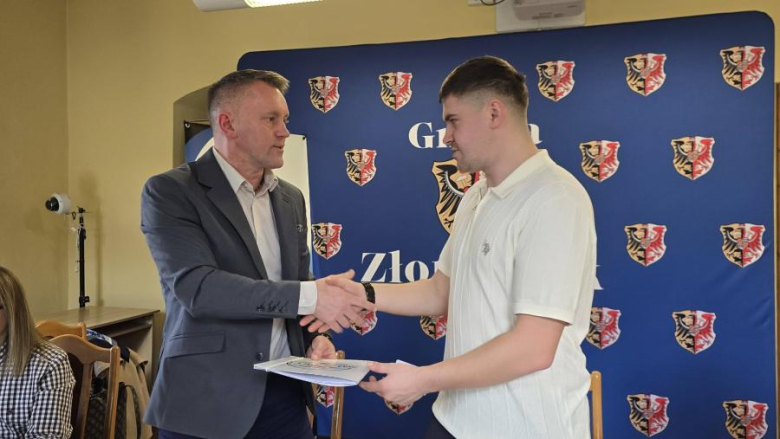 Kolejne umowy podpisane! Mieszkania w Złotym Stoku coraz bliżej nowych lokatorów