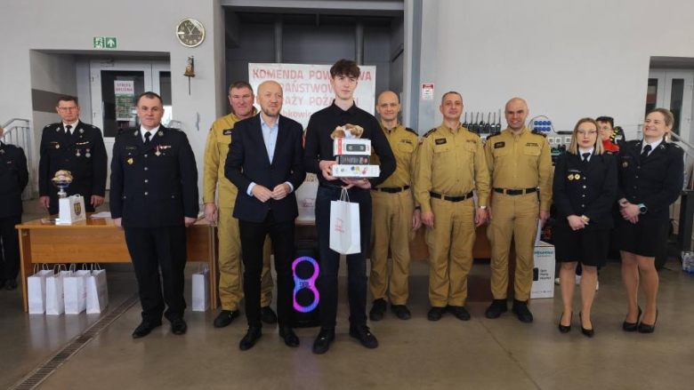 Młodzi znawcy pożarnictwa rywalizowali w Ząbkowicach Śląskich. Znamy najlepszych w powiecie [foto]