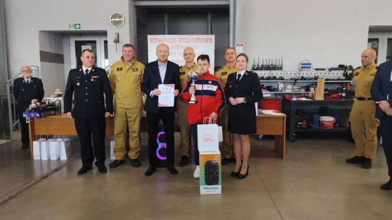 Młodzi znawcy pożarnictwa rywalizowali w Ząbkowicach Śląskich. Znamy najlepszych w powiecie [foto]