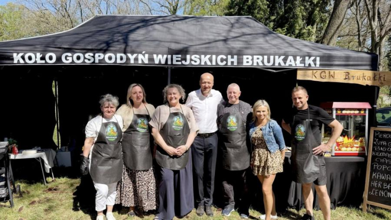 Uroczyste obchody 235. rocznicy Konstytucji 3 Maja i Dnia św. Floriana w Henrykowie