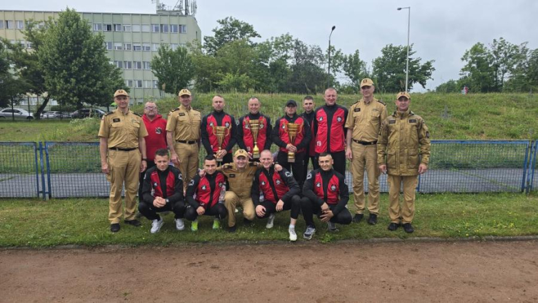 Strażacy-zawodowcy z Ząbkowic Śląskich mistrzami Dolnego Śląska w sporcie pożarniczym