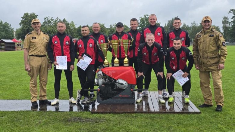 Strażacy-zawodowcy z Ząbkowic Śląskich mistrzami Dolnego Śląska w sporcie pożarniczym