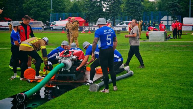 Strażacy-zawodowcy z Ząbkowic Śląskich mistrzami Dolnego Śląska w sporcie pożarniczym
