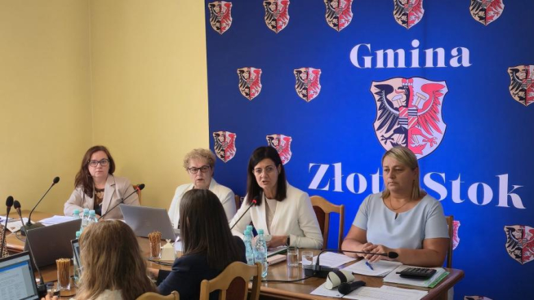 Jednogłośne wotum zaufania i absolutorium dla burmistrz Grażyny Orczyk