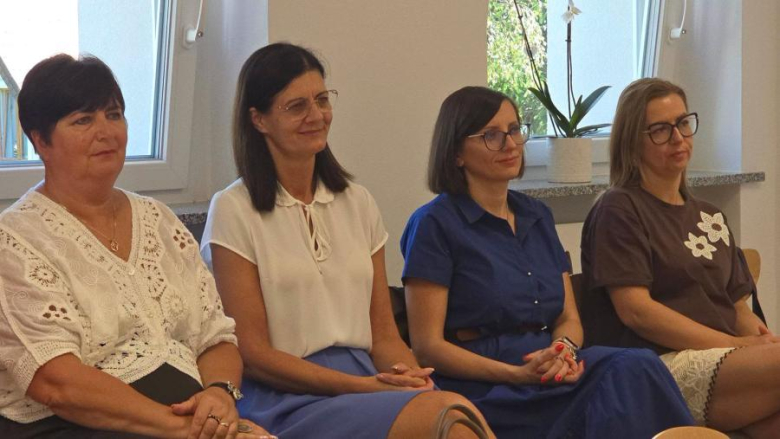 Łzy wzruszenia, uśmiechy i krok w wielki świat. Starszaki z „Bajki” pożegnały przedszkole