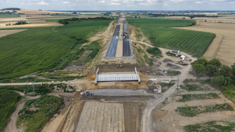 Budowa S8 na odcinku Jordanów-Łagiewniki już na półmetku