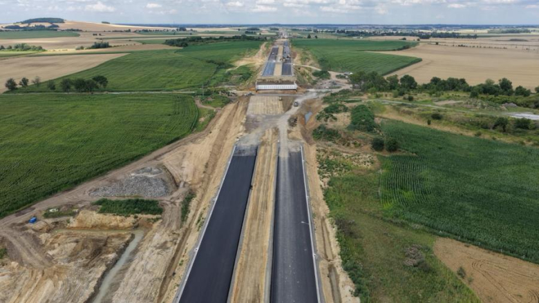 Budowa S8 na odcinku Jordanów-Łagiewniki już na półmetku