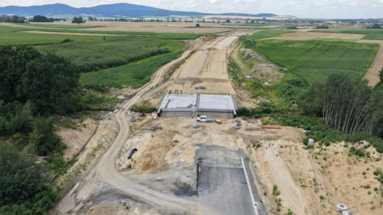 Budowa S8 na odcinku Jordanów-Łagiewniki już na półmetku