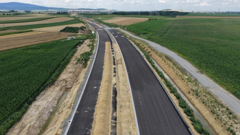 Budowa S8 na odcinku Jordanów-Łagiewniki już na półmetku