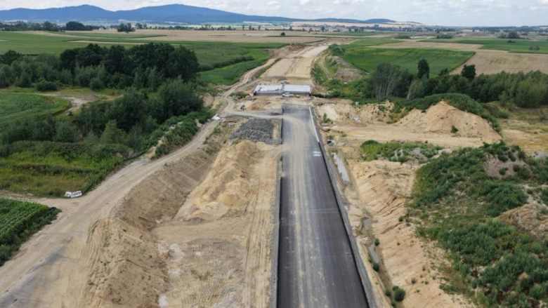 Budowa S8 na odcinku Jordanów-Łagiewniki już na półmetku